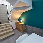 Apartment Pirandello 11 *