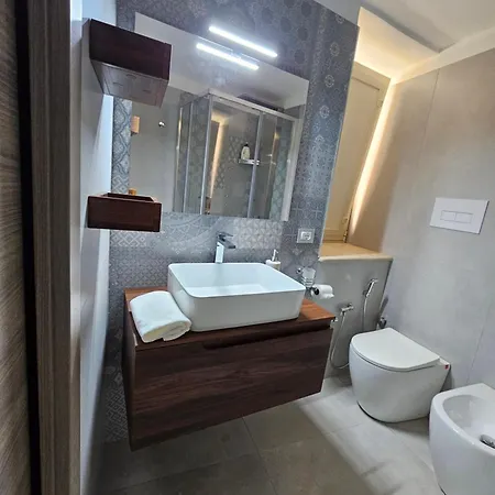 Pirandello 11 Apartment *