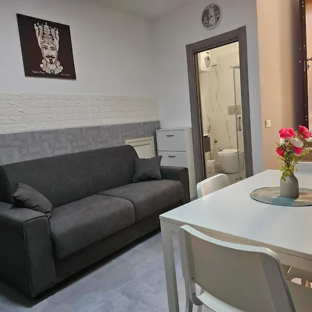 Pirandello 11 Apartment